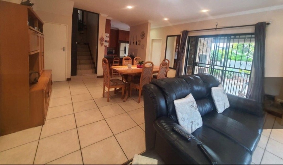 3 Bedroom Property for Sale in Melodie North West